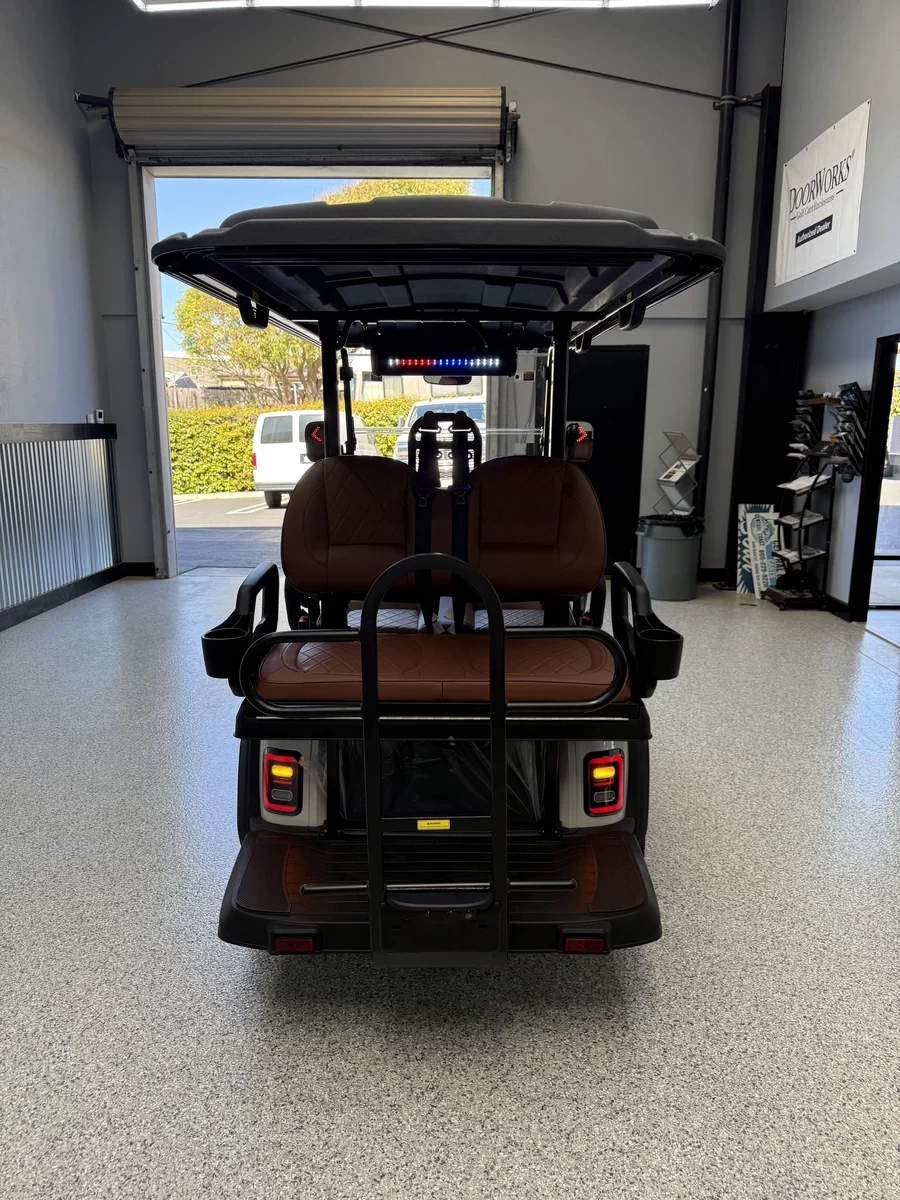 IMG_9679 icon i40x - alpine white rear seating