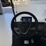2026 Evolution D5 Maverick 4+2 Plus — Mineral White steering wheel