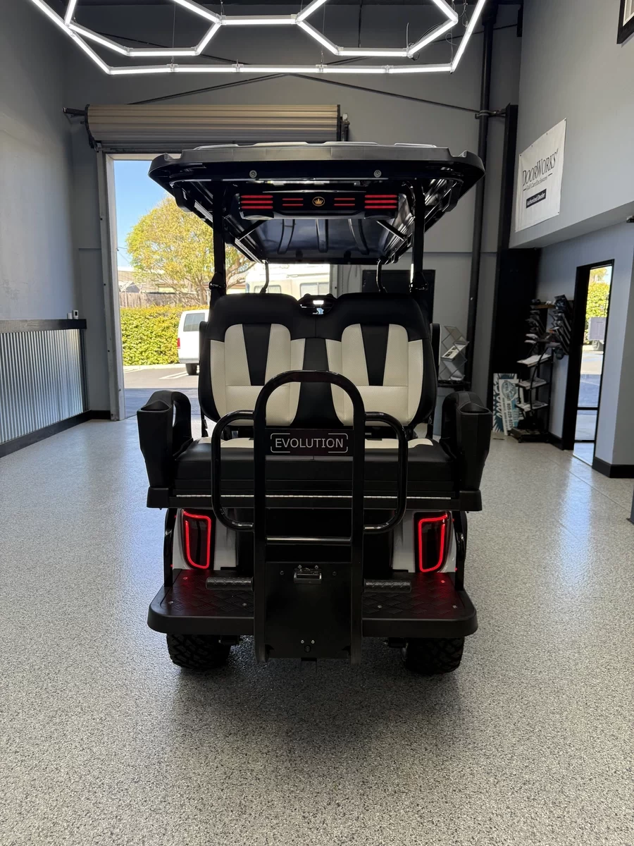 2026 Evolution D5 Maverick 4+2 Plus — Mineral White rear seating