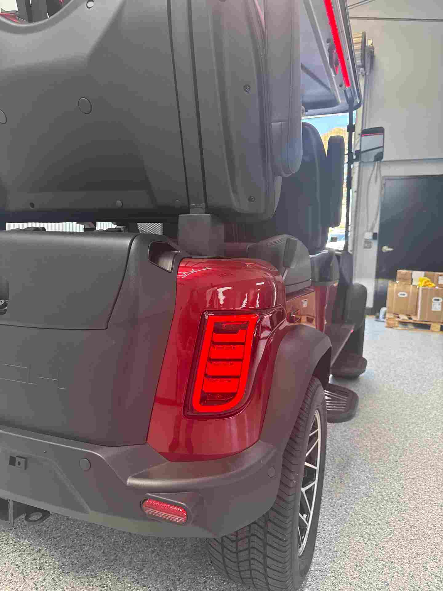 New 2026 Dach Apollo Gen 2 in Red — photo 10 of 12