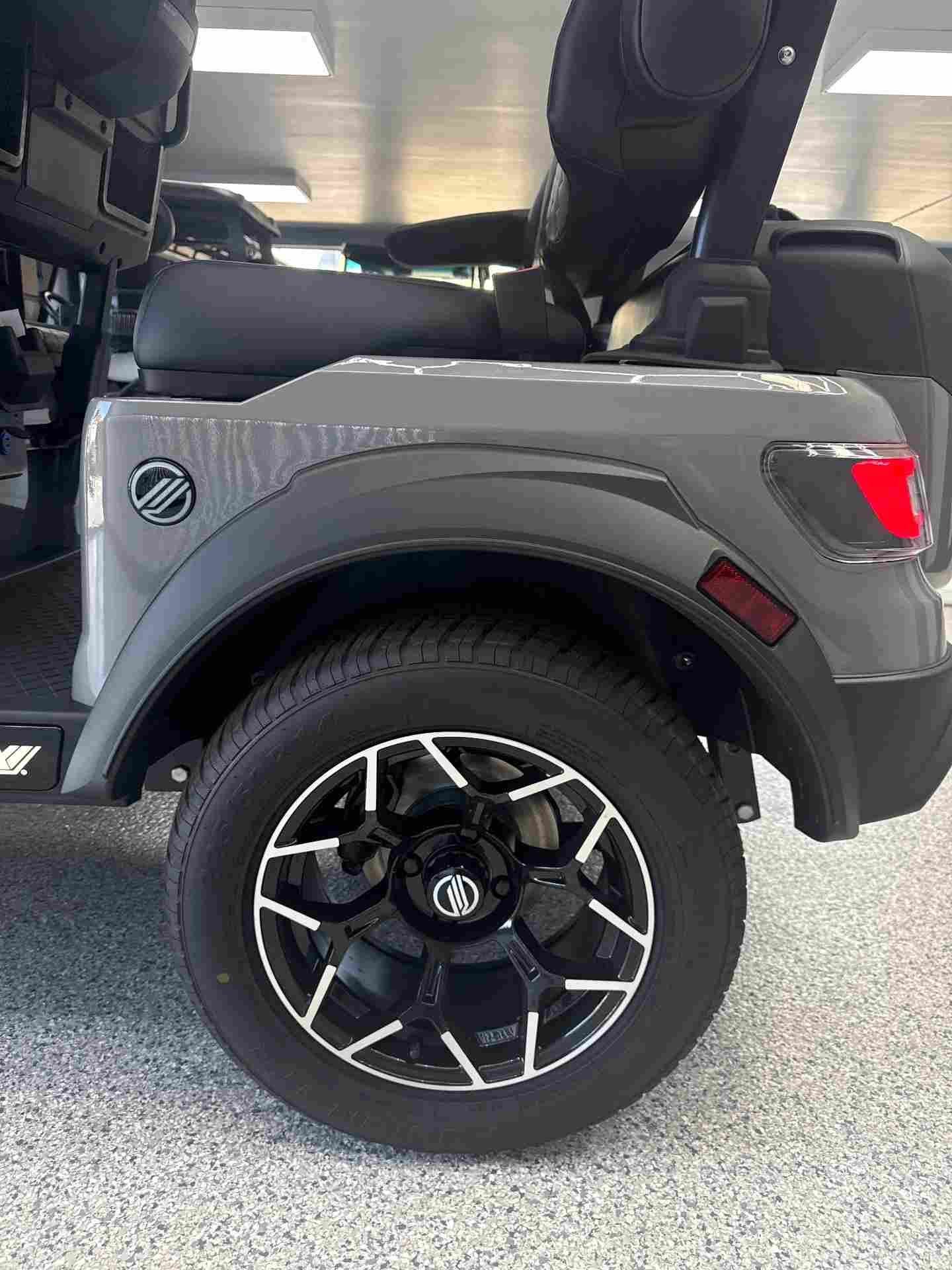 Used 2026 Madjax Ascent in Gray — photo 13 of 13