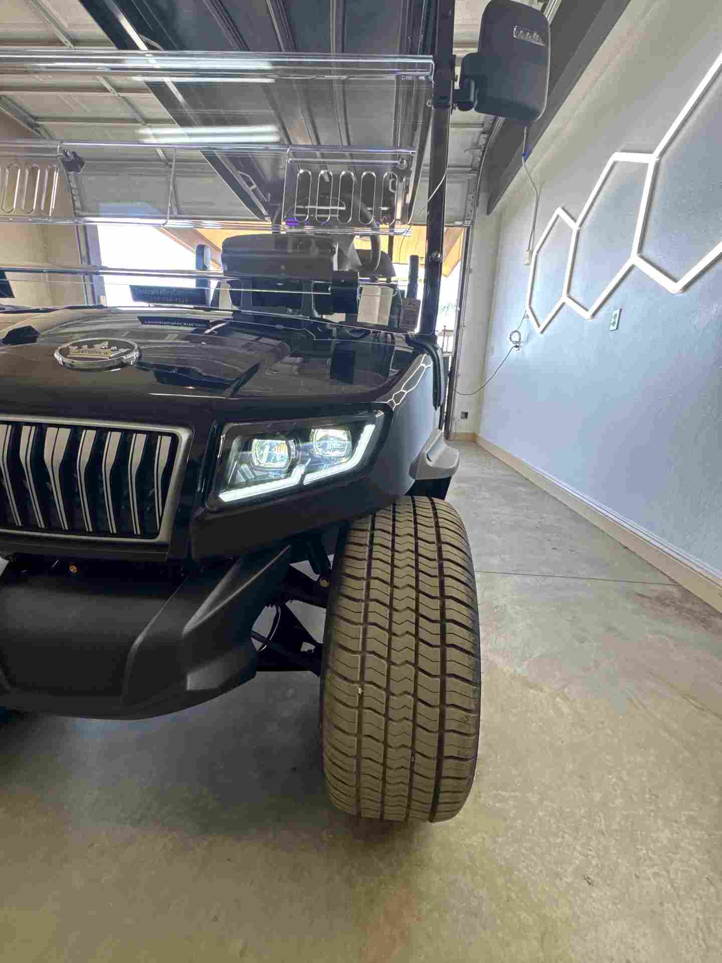 New 2027 Evolution D5 Ranger 4 Plus in Black Sapphire — photo 4 of 8