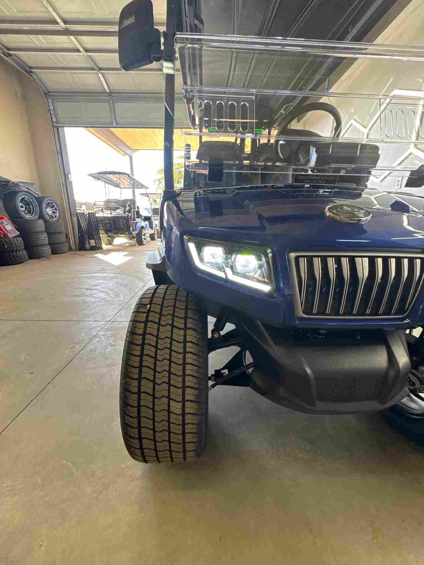 New 2027 Evolution D5 Ranger 4 Plus in Portimao Blue — photo 3 of 8