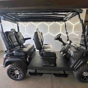 2027 Evolution D5 Maverick 4 Plus — Black Sapphire