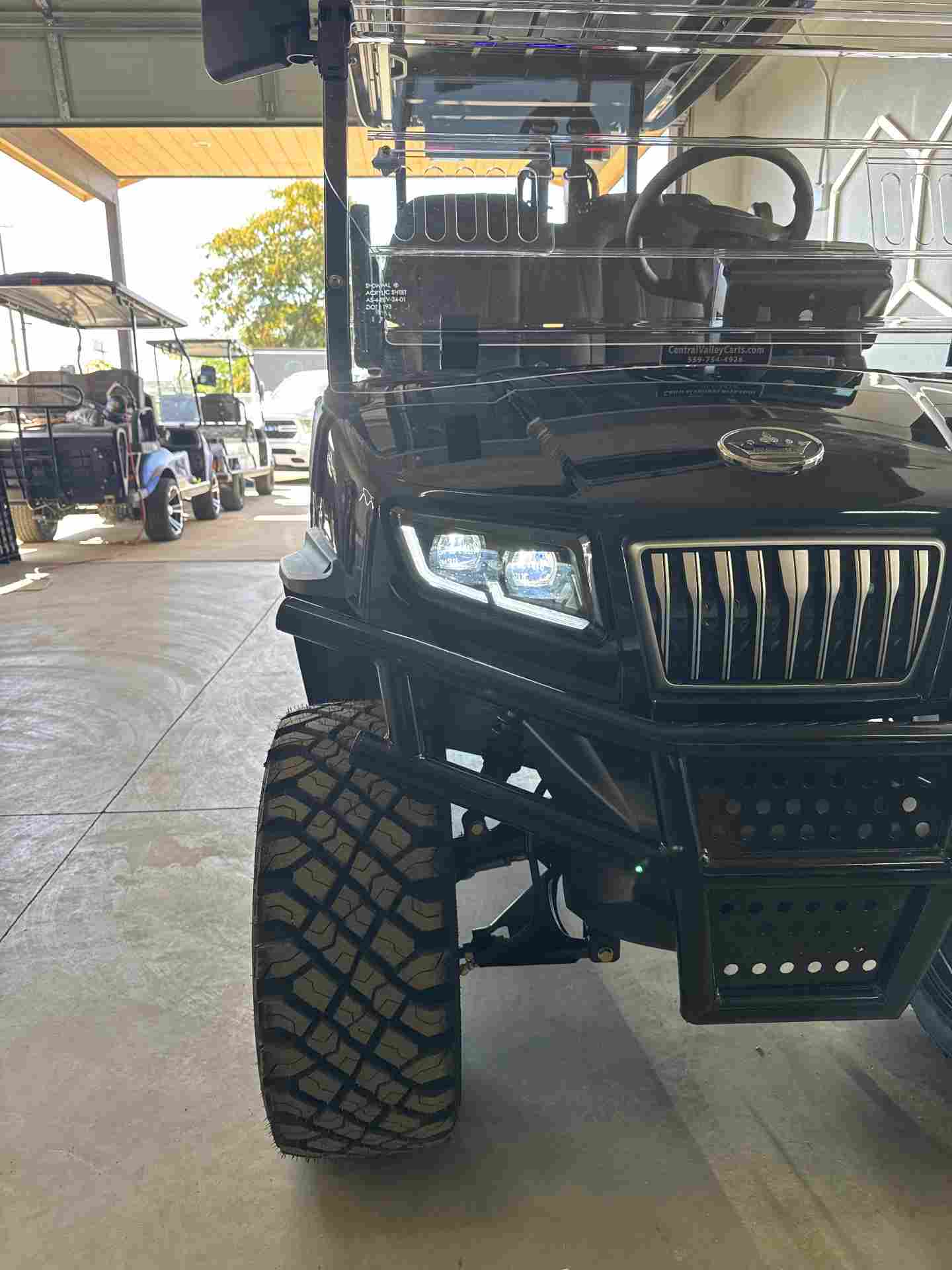 New 2027 Evolution D5 Maverick 4 Plus in Black Sapphire — photo 4 of 8