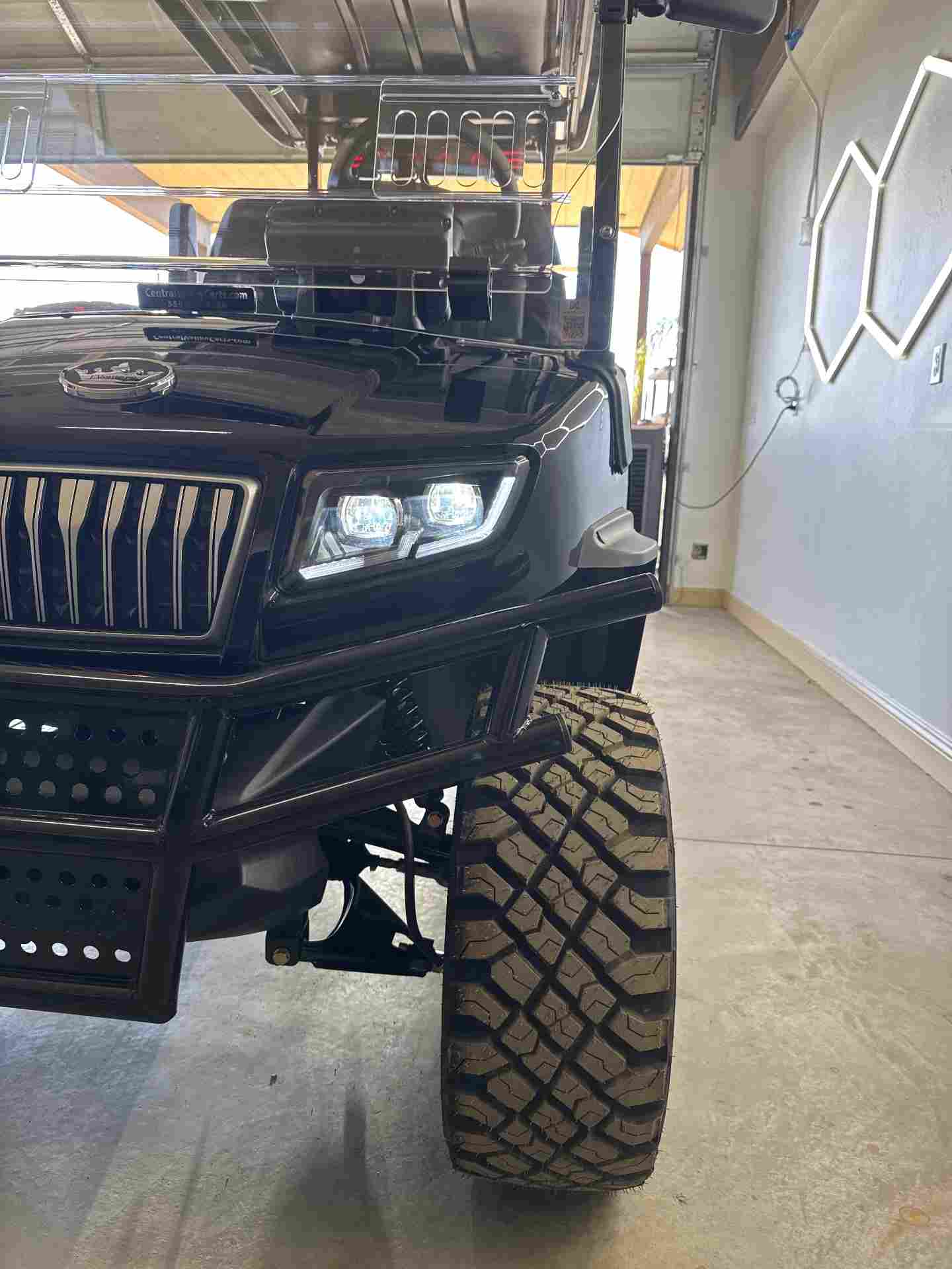 New 2027 Evolution D5 Maverick 4 Plus in Black Sapphire — photo 5 of 8