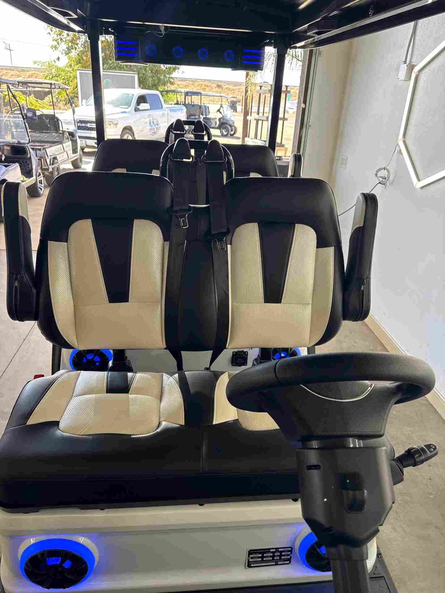 New 2027 Evolution D5 Maverick 4 Plus in Pearl White — photo 6 of 8