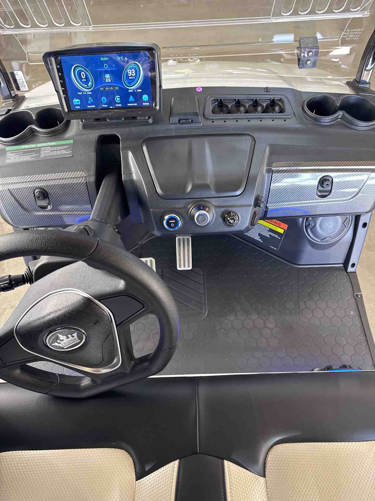 New 2027 Evolution D5 Maverick 4 Plus in Pearl White — photo 8 of 8