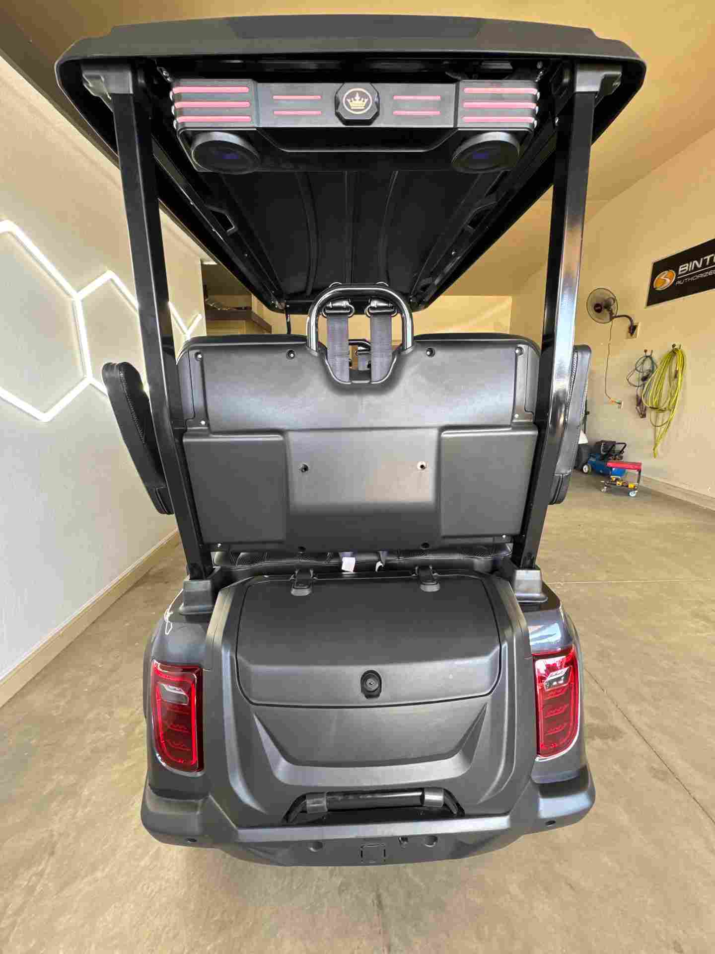 New 2027 Evolution D5 Maverick 4 Plus in Arctic Gray — photo 3 of 8