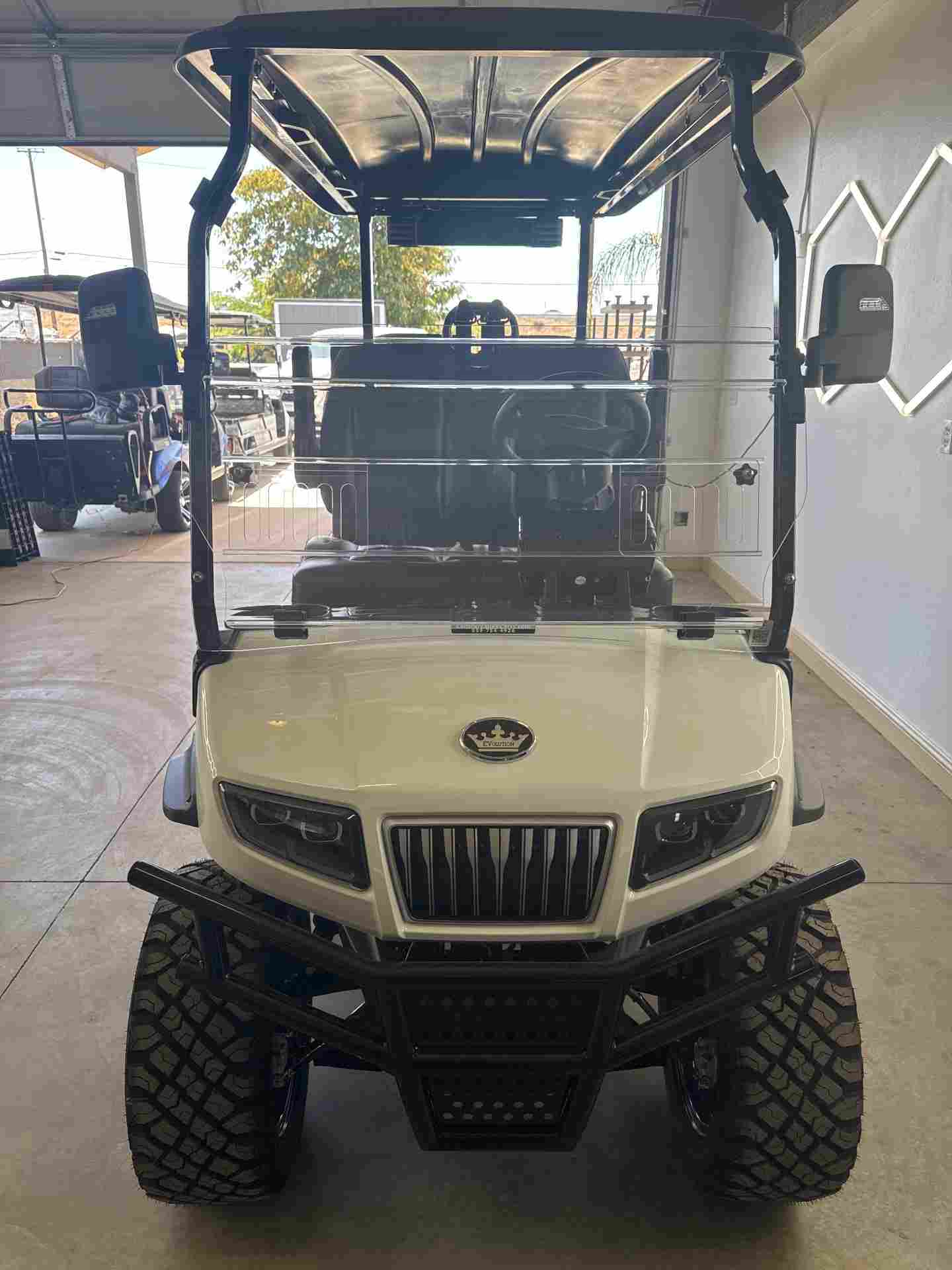New 2027 Evolution D5 Maverick 4 Plus in Pearl White — photo 2 of 8