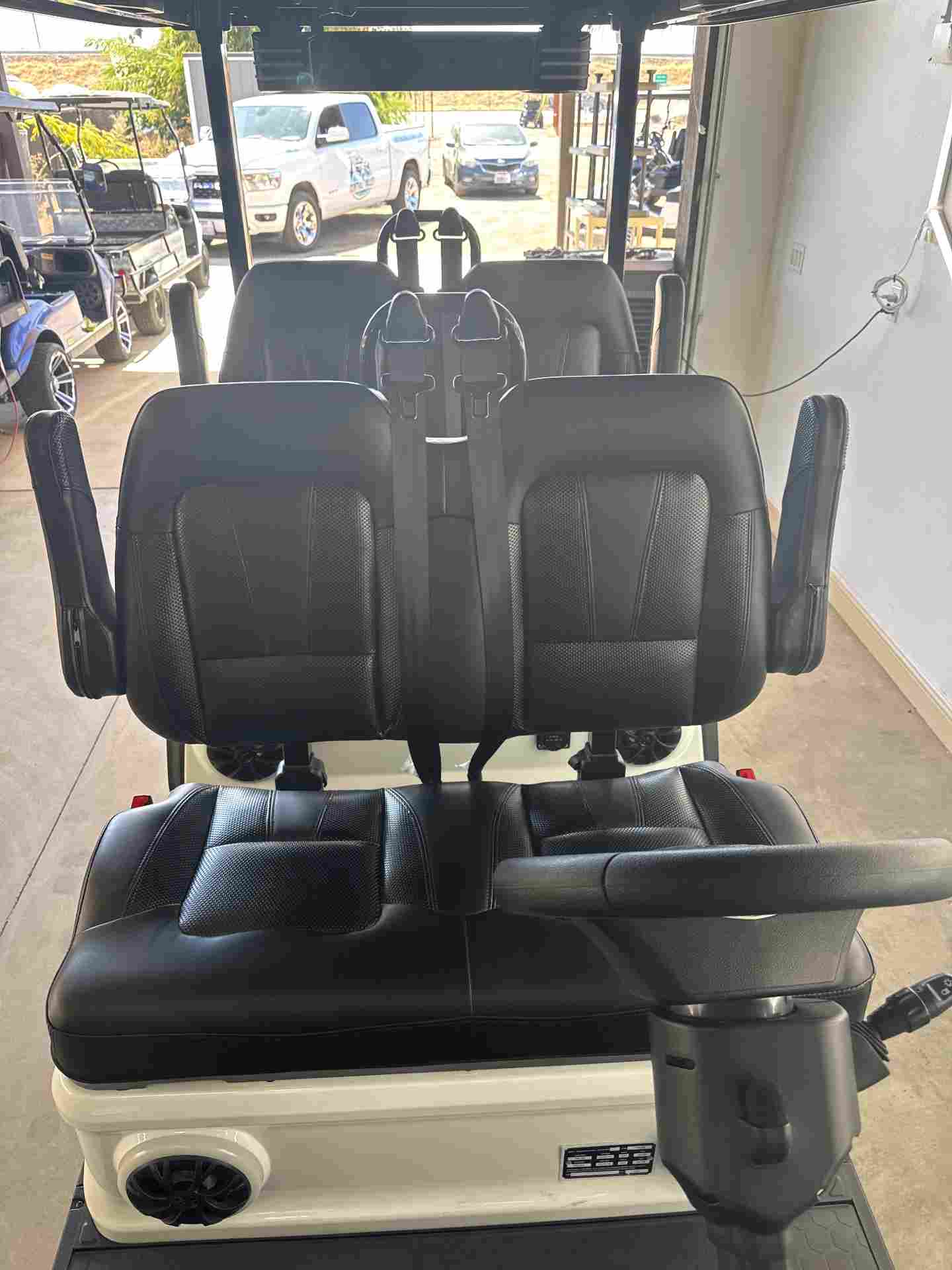 New 2027 Evolution D5 Maverick 4 Plus in Pearl White — photo 6 of 8