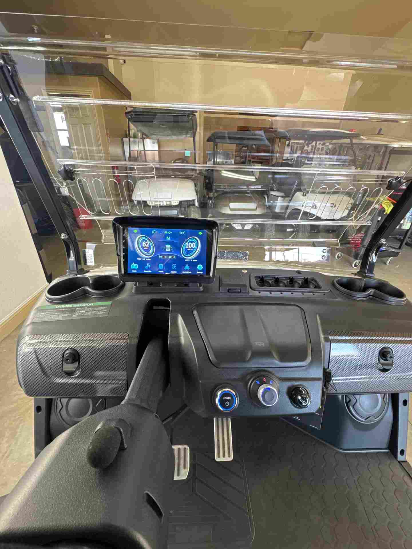 New 2027 Evolution D5 Maverick 4 Plus in Pearl White — photo 8 of 8