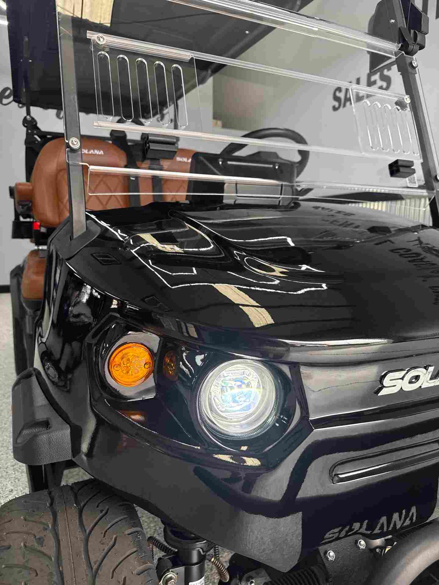 New 2026 Solana F 6P in Black — photo 4 of 12