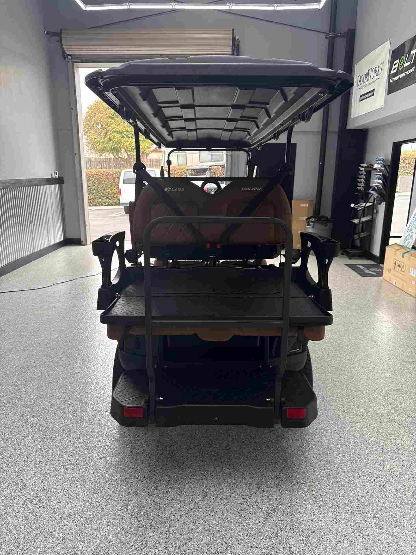 New 2026 Solana F 6P in Black — photo 9 of 12