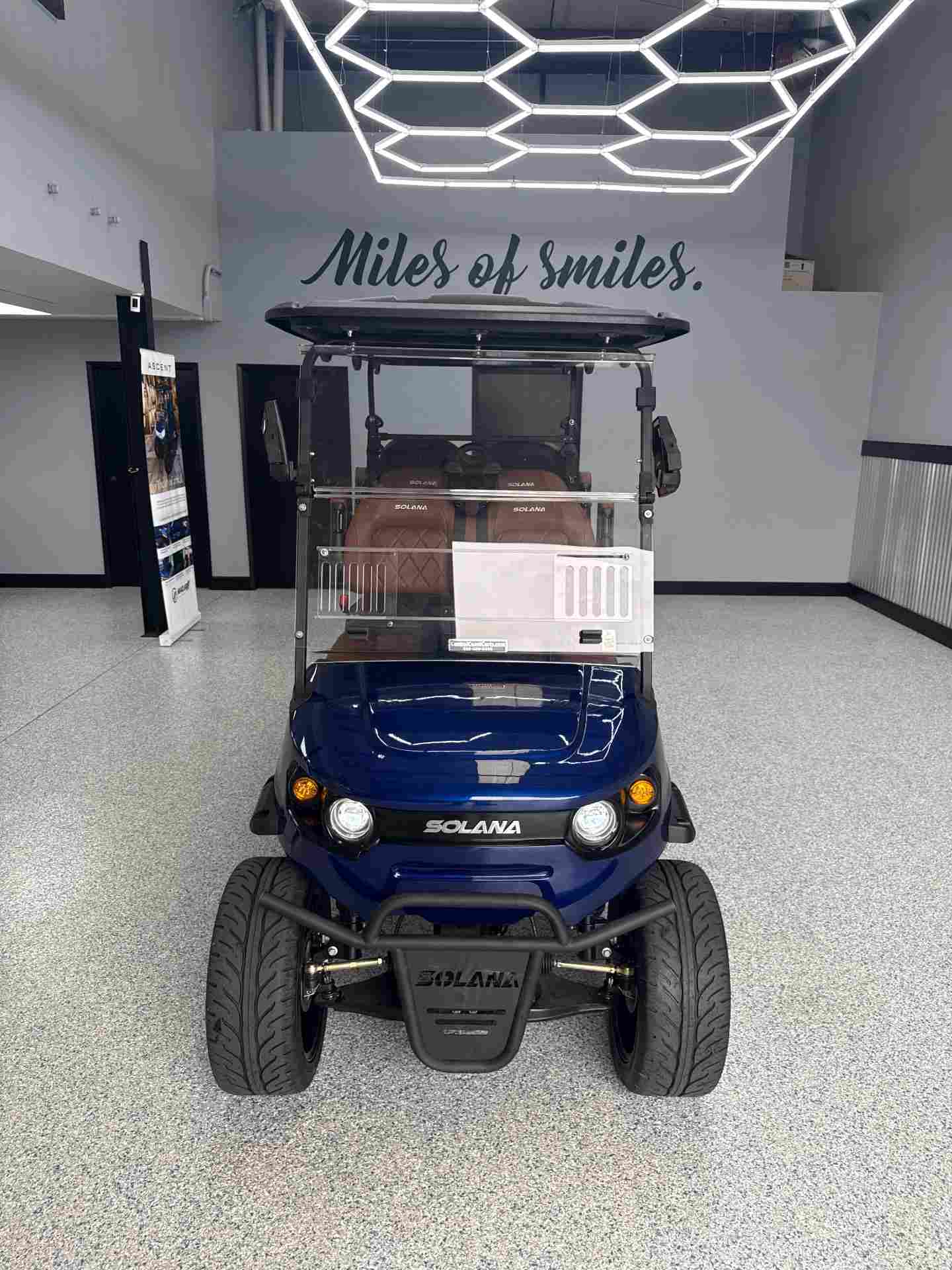 New 2026 Solana F 6P in Blue — photo 2 of 12