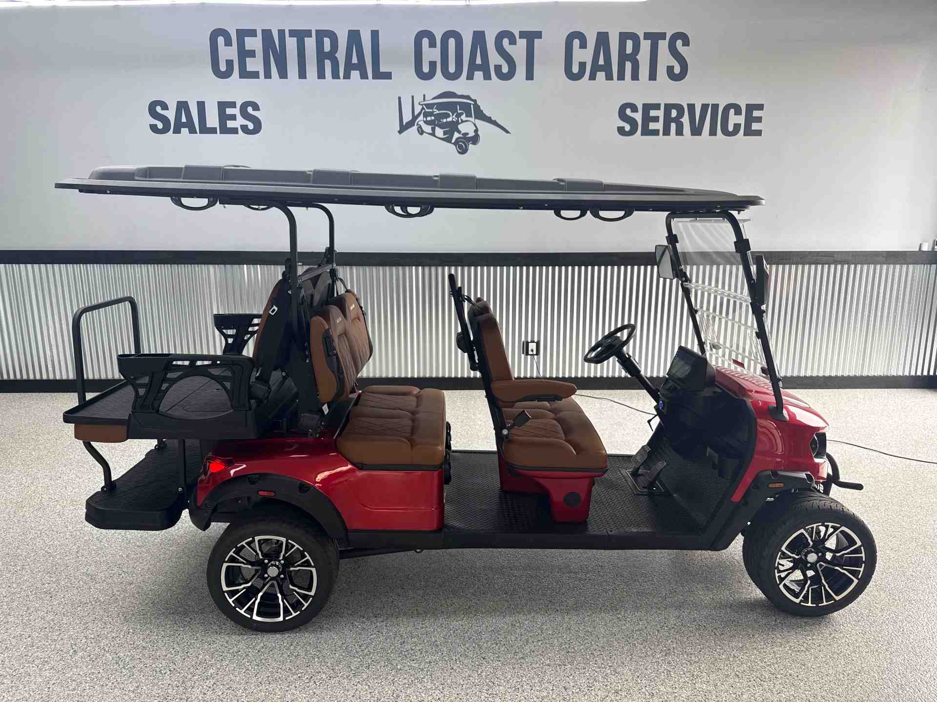 New 2026 Solana F 6P in Red — photo 1 of 12