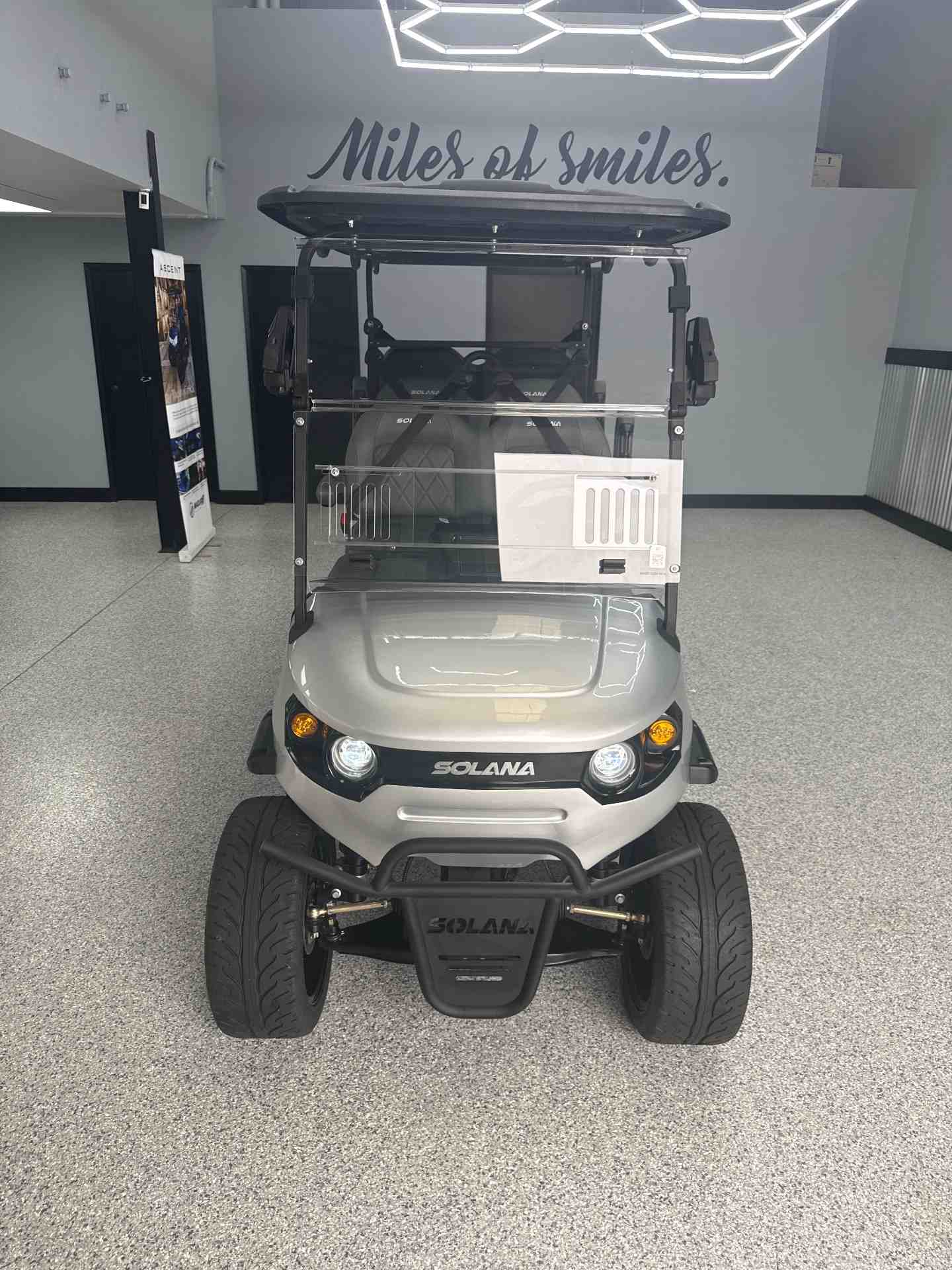New 2026 Solana F 6P in Silver — photo 2 of 12