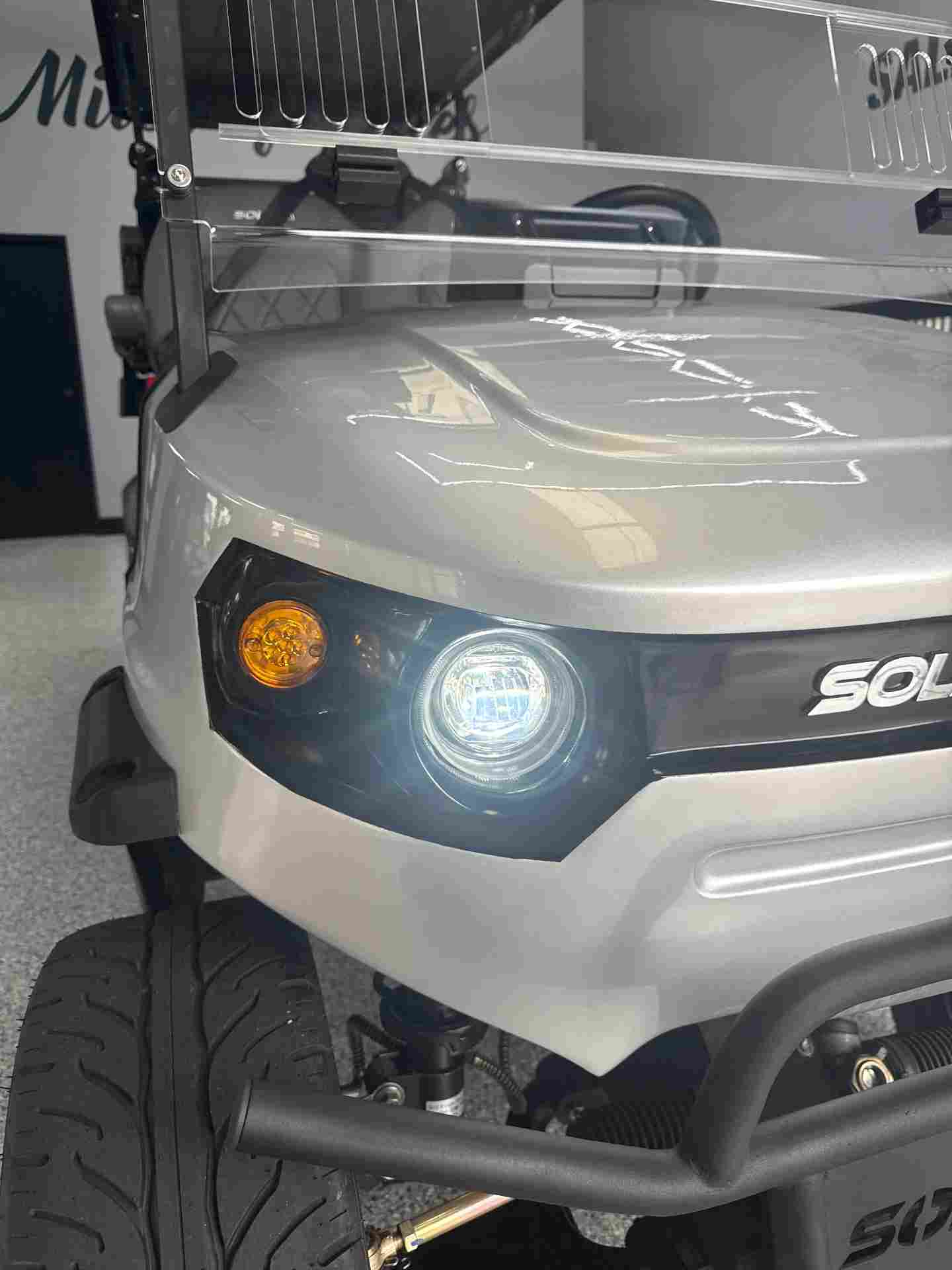 New 2026 Solana F 6P in Silver — photo 4 of 12