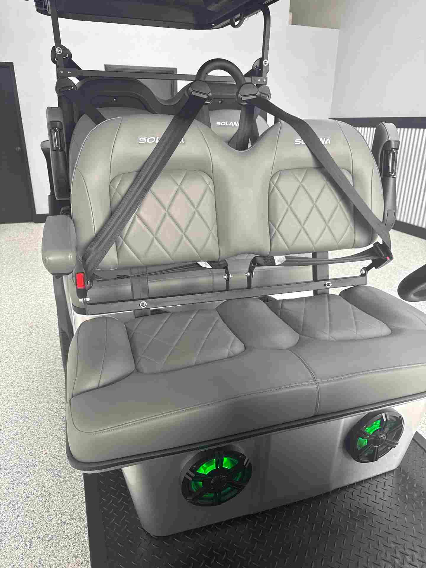 New 2026 Solana F 6P in Silver — photo 5 of 12