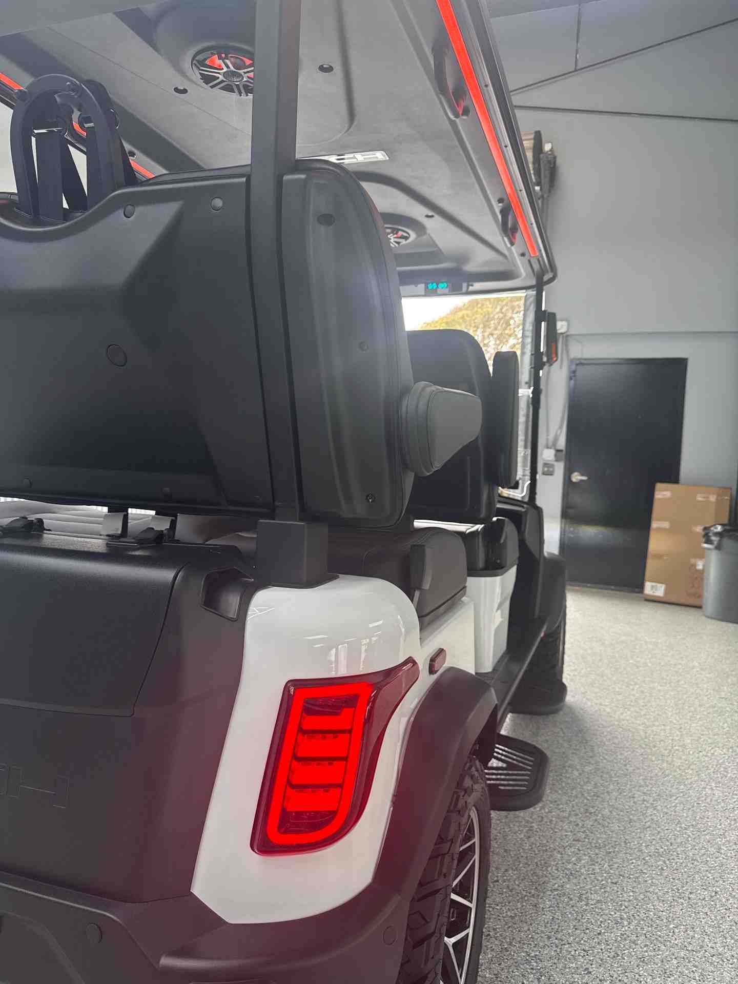 New 2026 Dach Apollo Gen 2 in White — photo 10 of 12