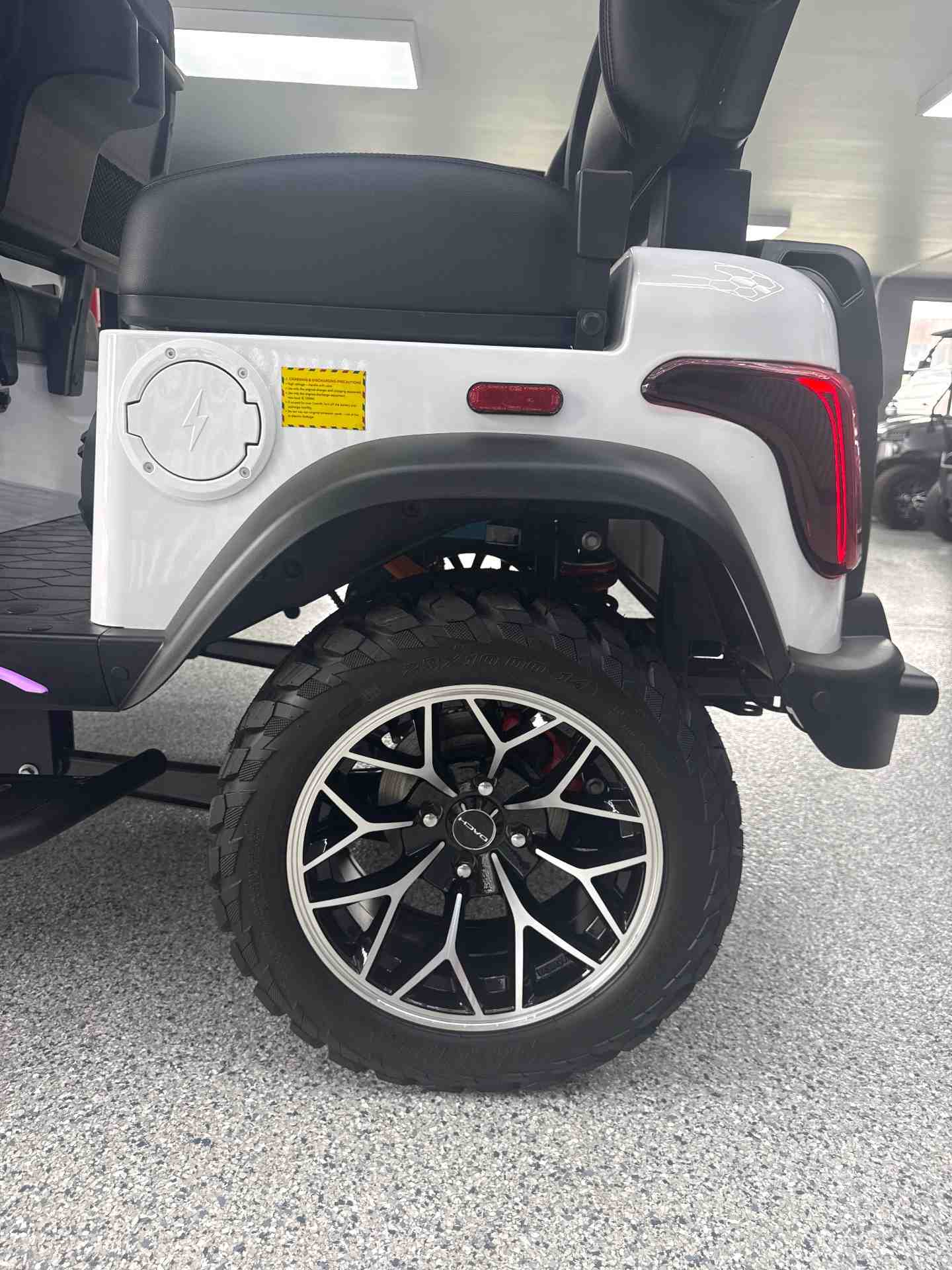 New 2026 Dach Apollo Gen 2 in White — photo 12 of 12