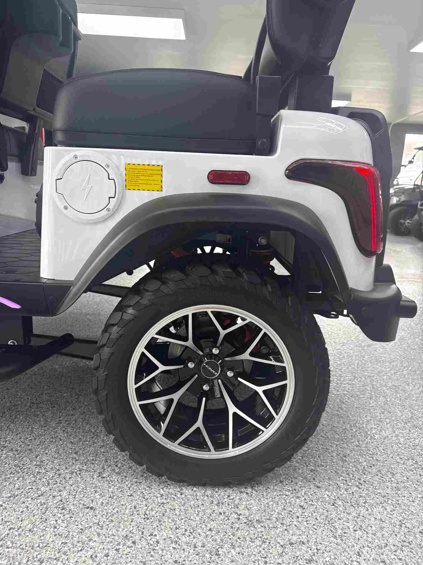 New 2026 Dach Apollo Gen 2 in White — photo 12 of 12