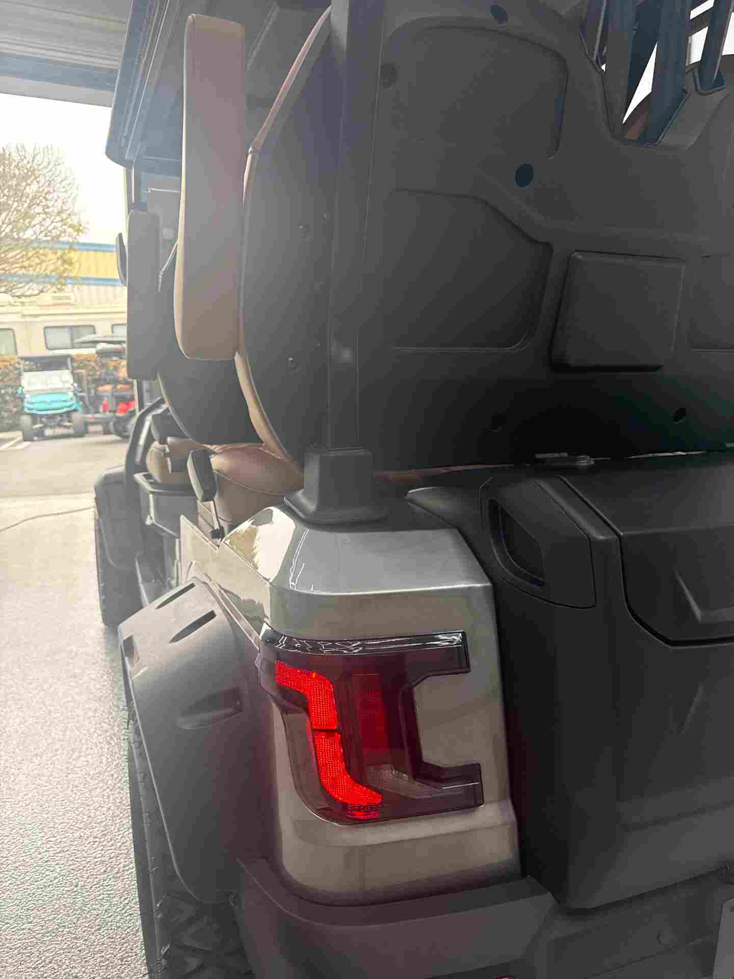 New 2026 BLP Zevo in Silver — photo 11 of 12