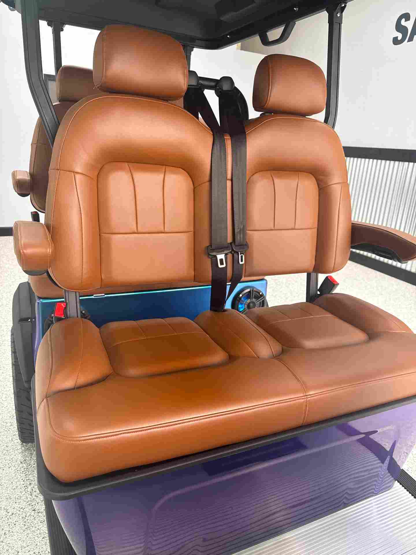 20261008_120339642_1 New 2026 Solana XA 4P in Chameleon Blue — photo 5 of 12