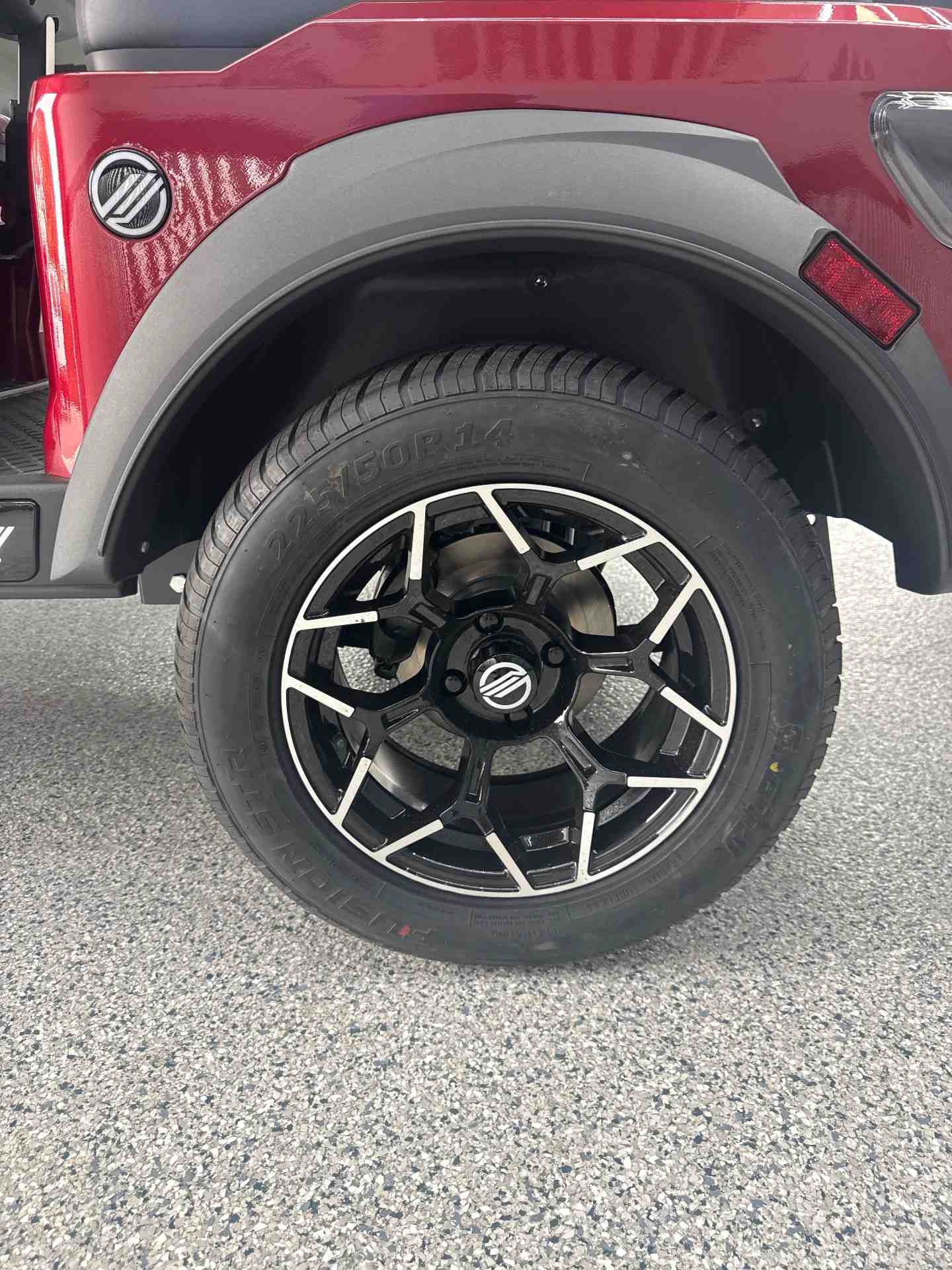 20261008_122949127_1-1 New 2026 Madjax Ascent in Red — photo 12 of 12
