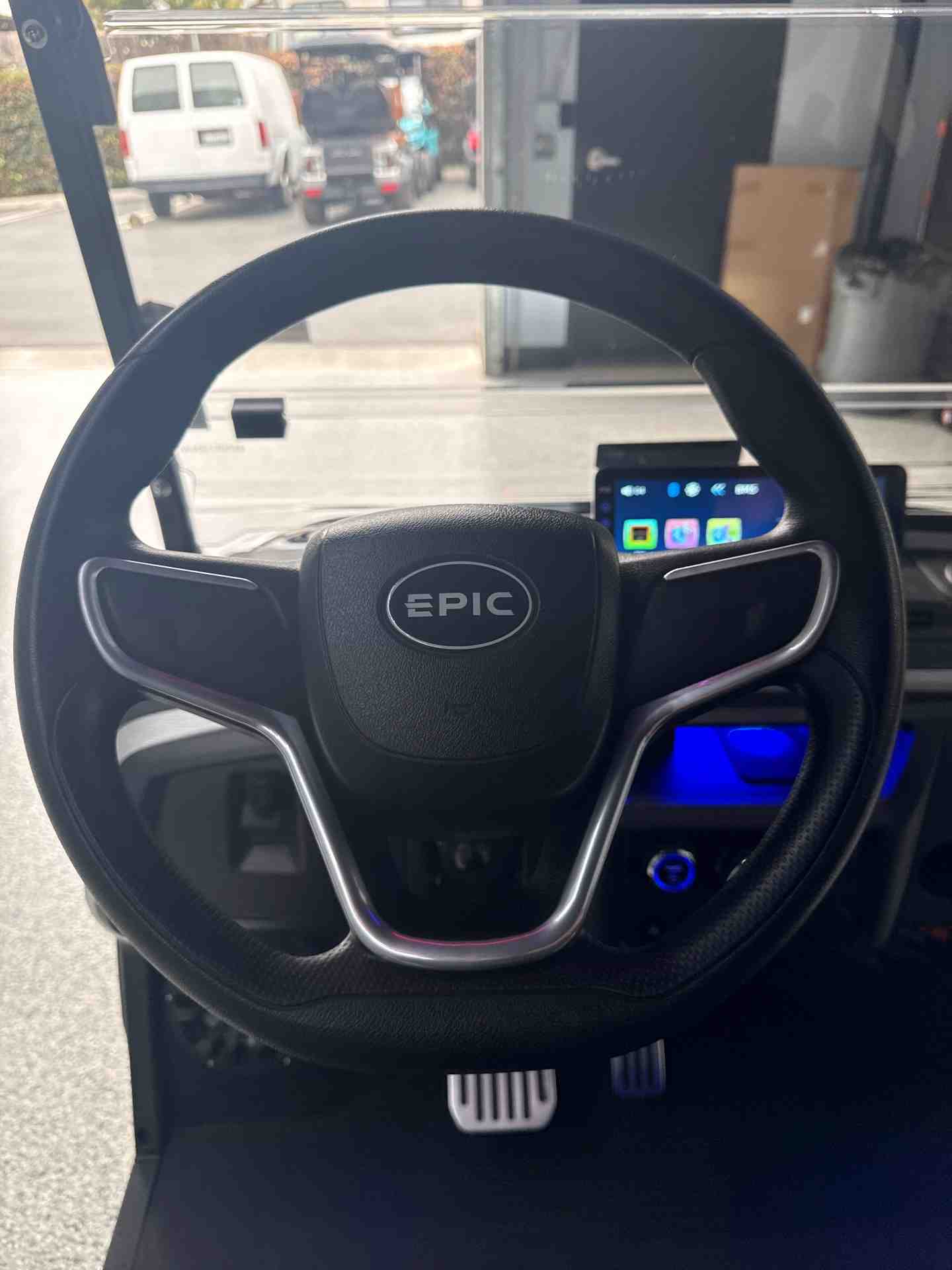 2025 Epic E40FX photo 6