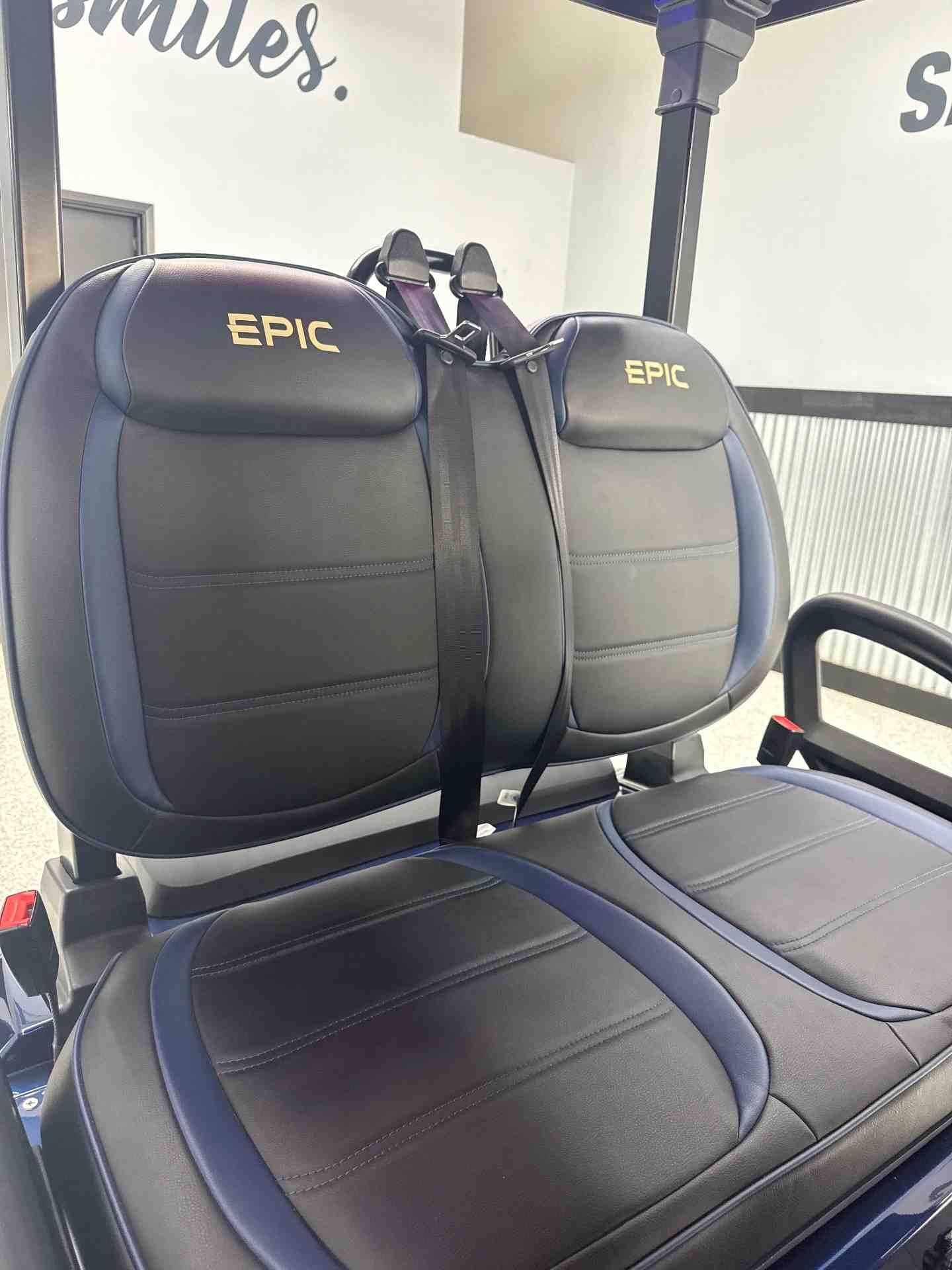 2025 Epic E40FX photo 8