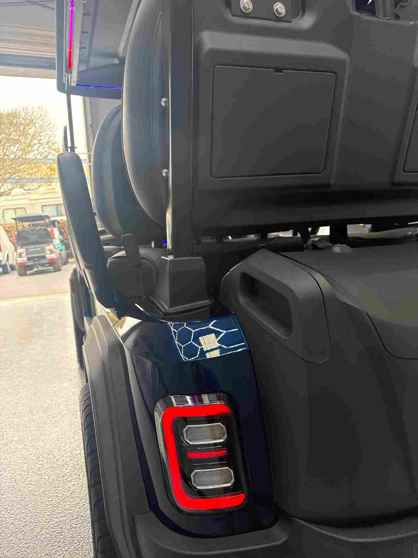 New 2025 Epic E40FX in Metallic Midnight — photo 11 of 12