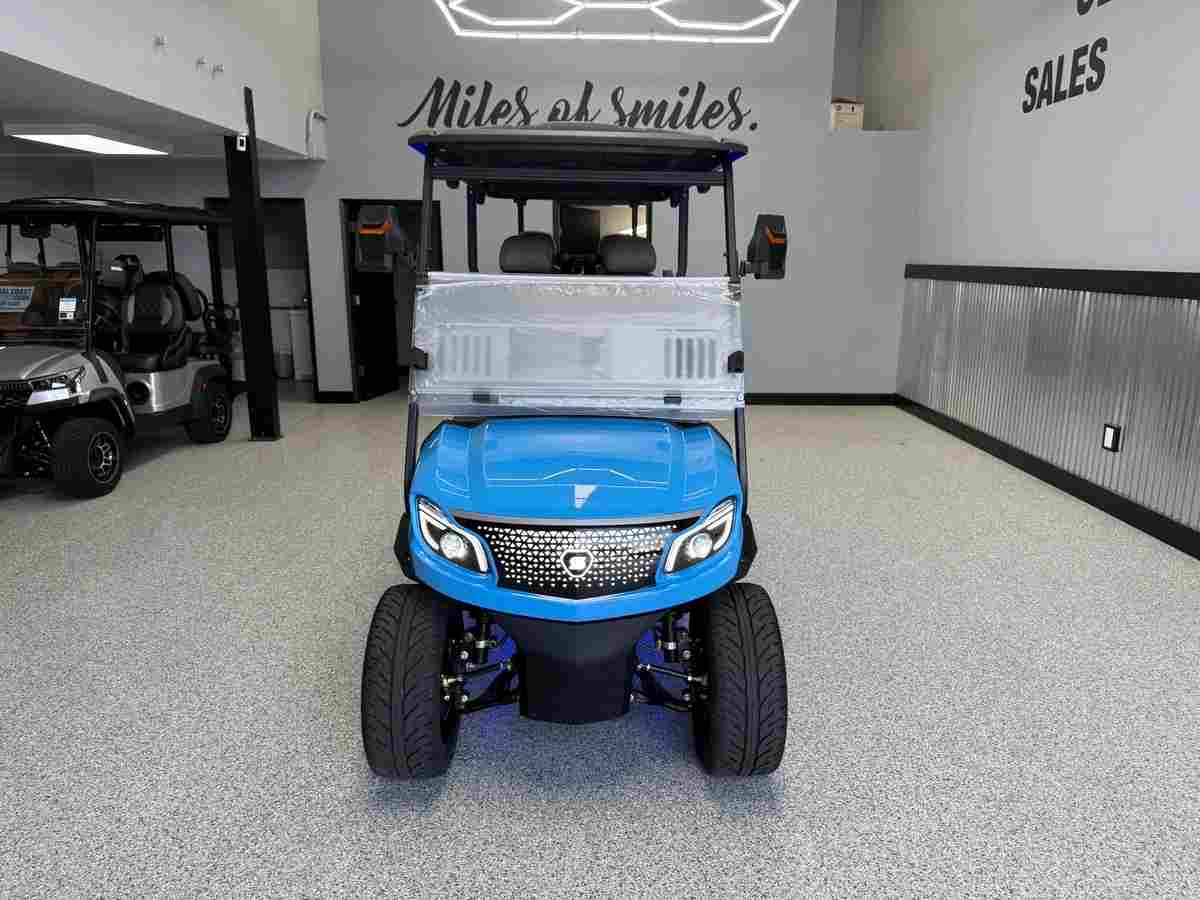 20261008_132518451_2 New 2026 Solana XA 4P in Light Blue — photo 2 of 9