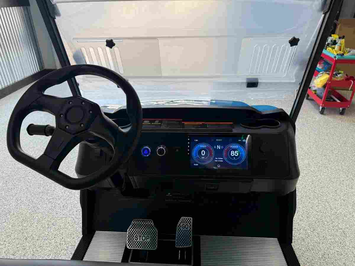 20261008_132518451_4 New 2026 Solana XA 4P in Light Blue — photo 4 of 9