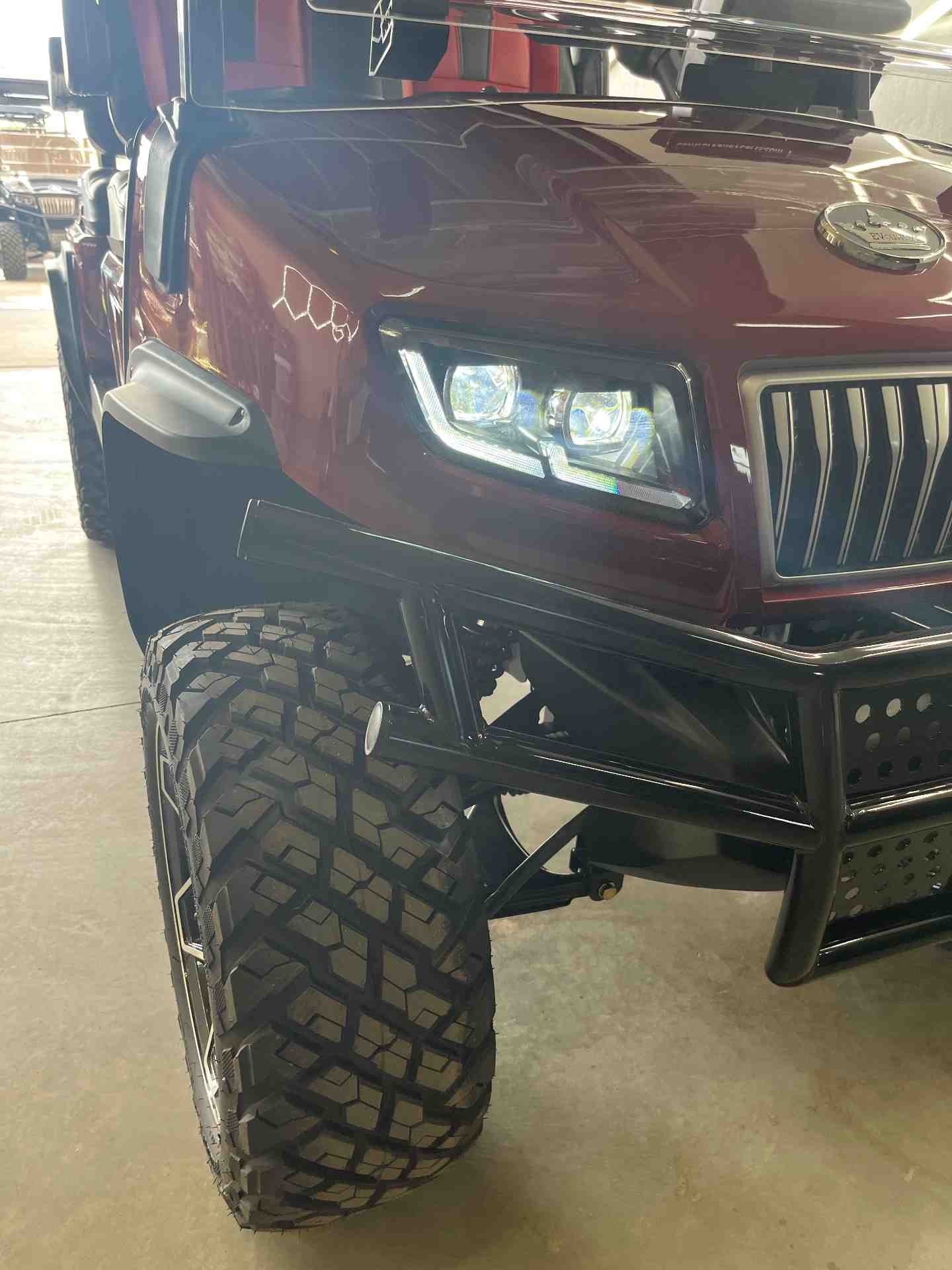 New 2027 Evolution D5 Maverick 4 Plus in Flamenco Red — photo 3 of 8