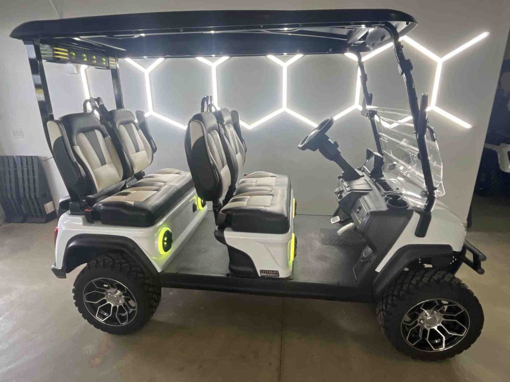 2027 Evolution D5 Maverick 4 Plus — Pearl White