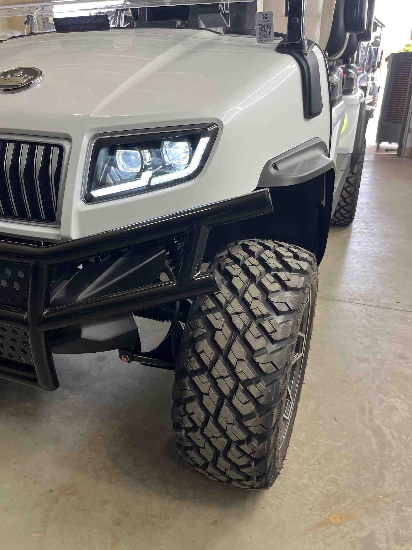 New 2027 Evolution D5 Maverick 4 Plus in Pearl White — photo 4 of 8