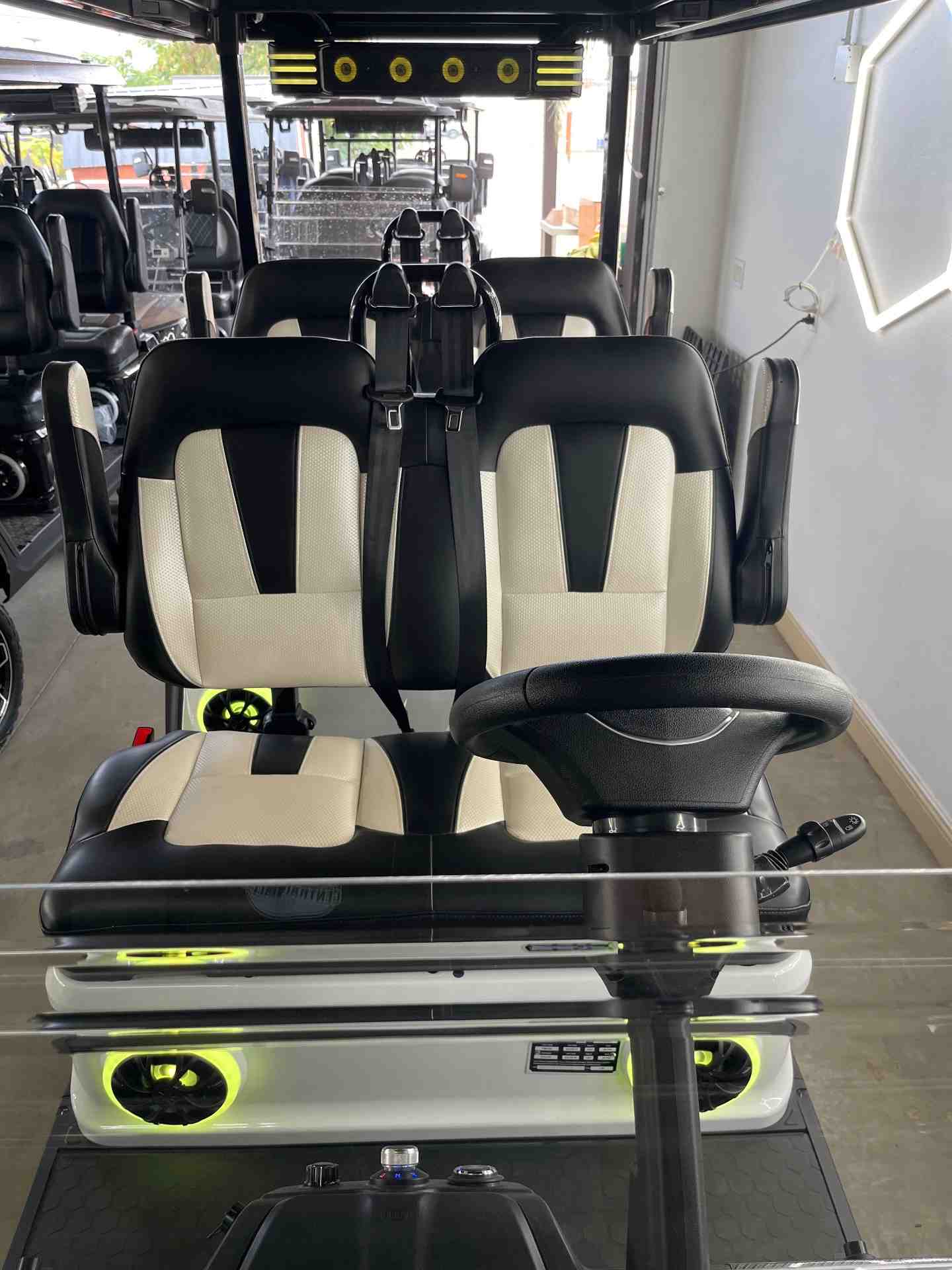 New 2027 Evolution D5 Maverick 4 Plus in Pearl White — photo 5 of 8