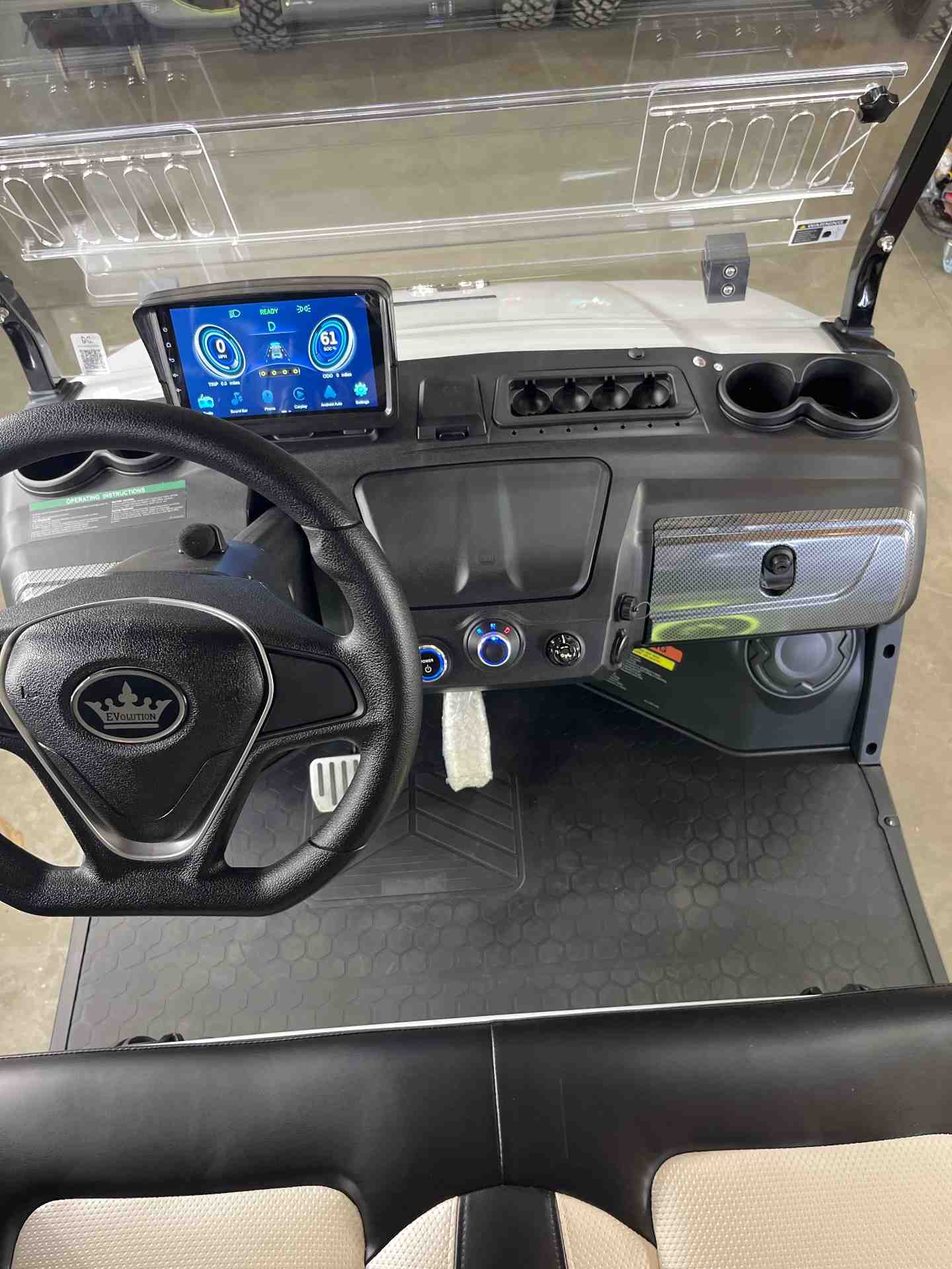 New 2027 Evolution D5 Maverick 4 Plus in Pearl White — photo 8 of 8