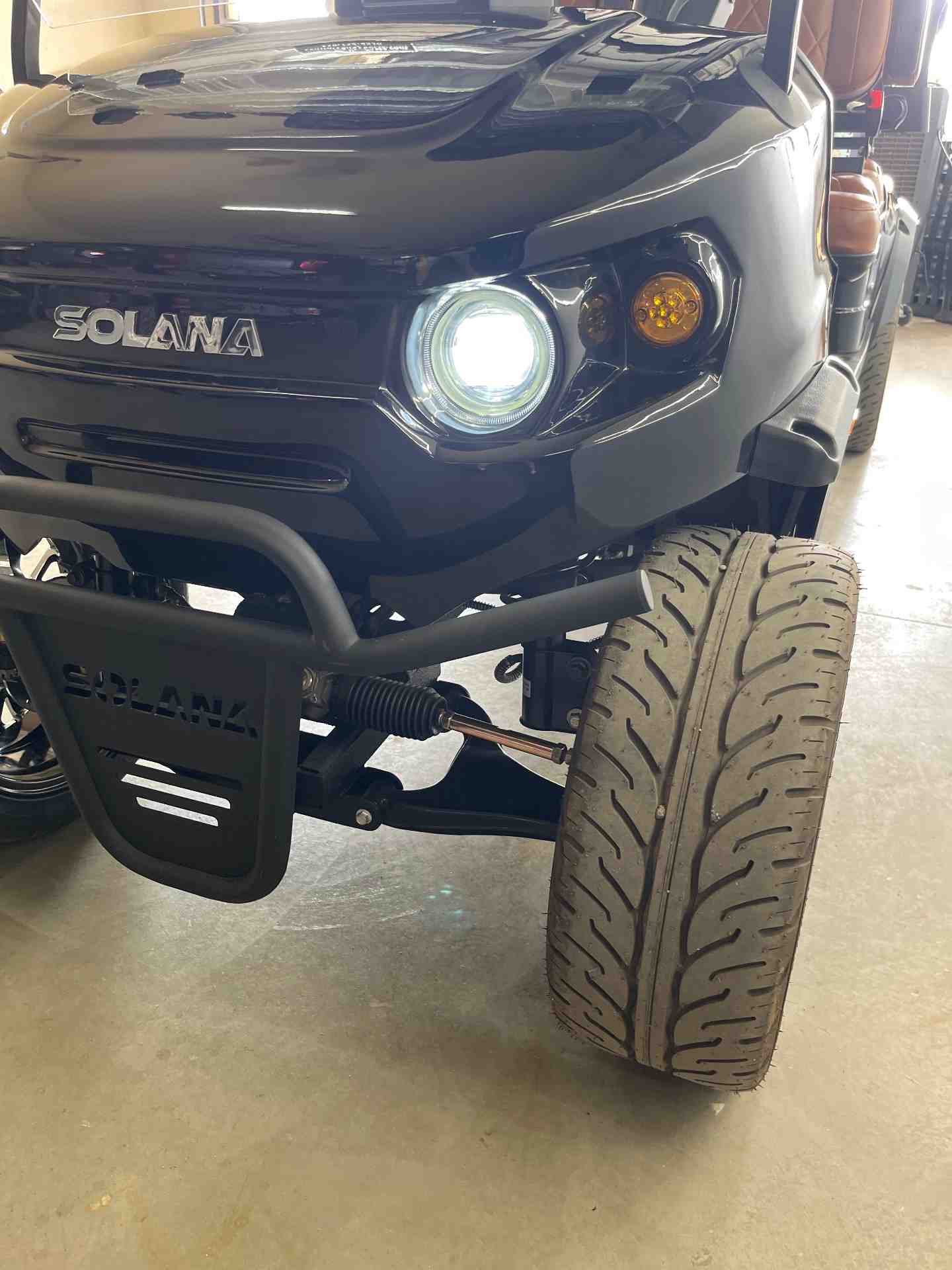 New 2026 Solana F 6P in Black — photo 4 of 9