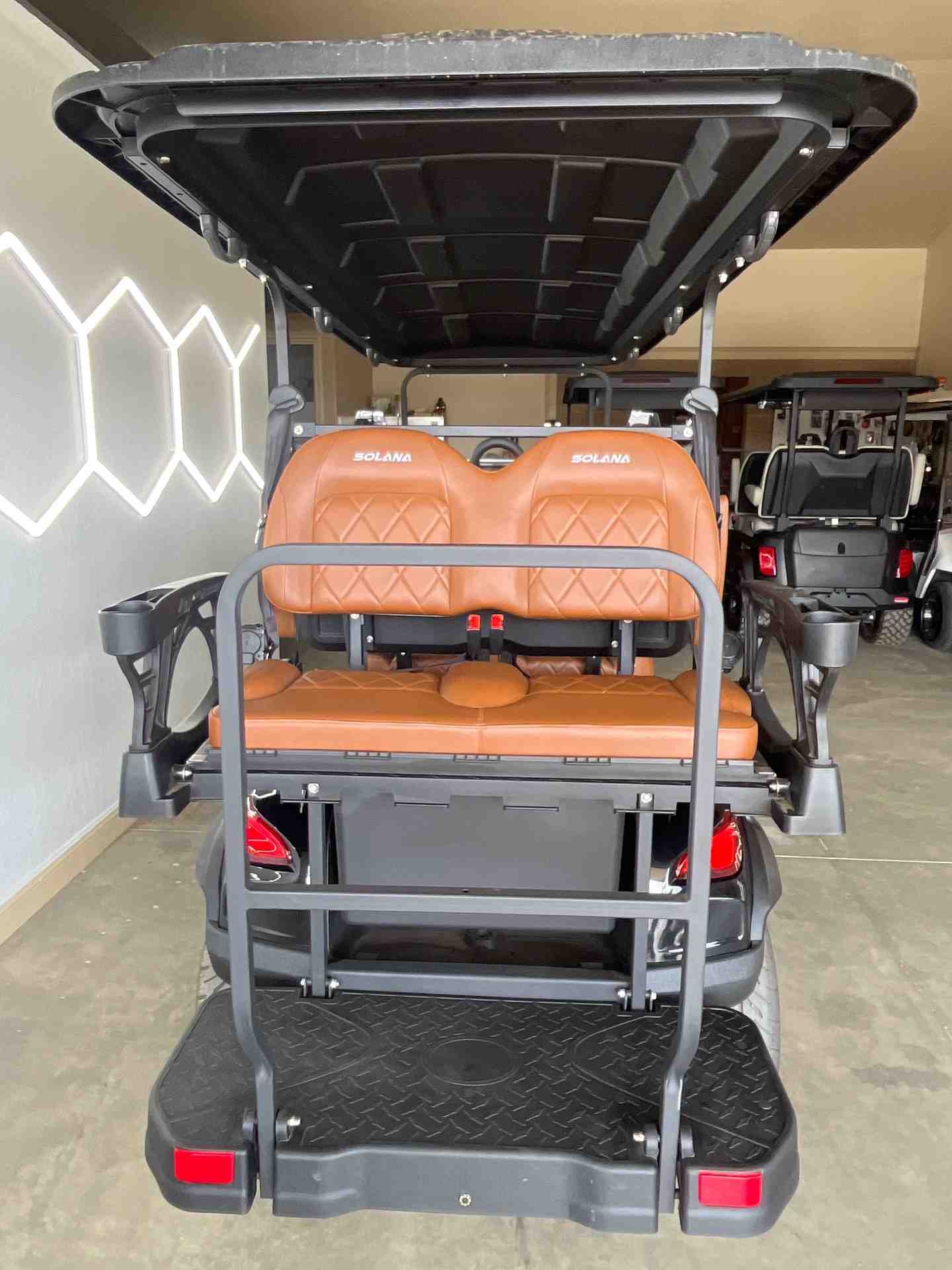 New 2026 Solana F 6P in Black — photo 6 of 9